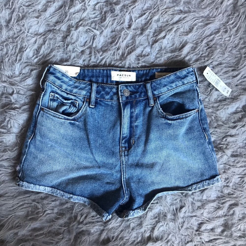BNWT Pacsun medium wash shorts